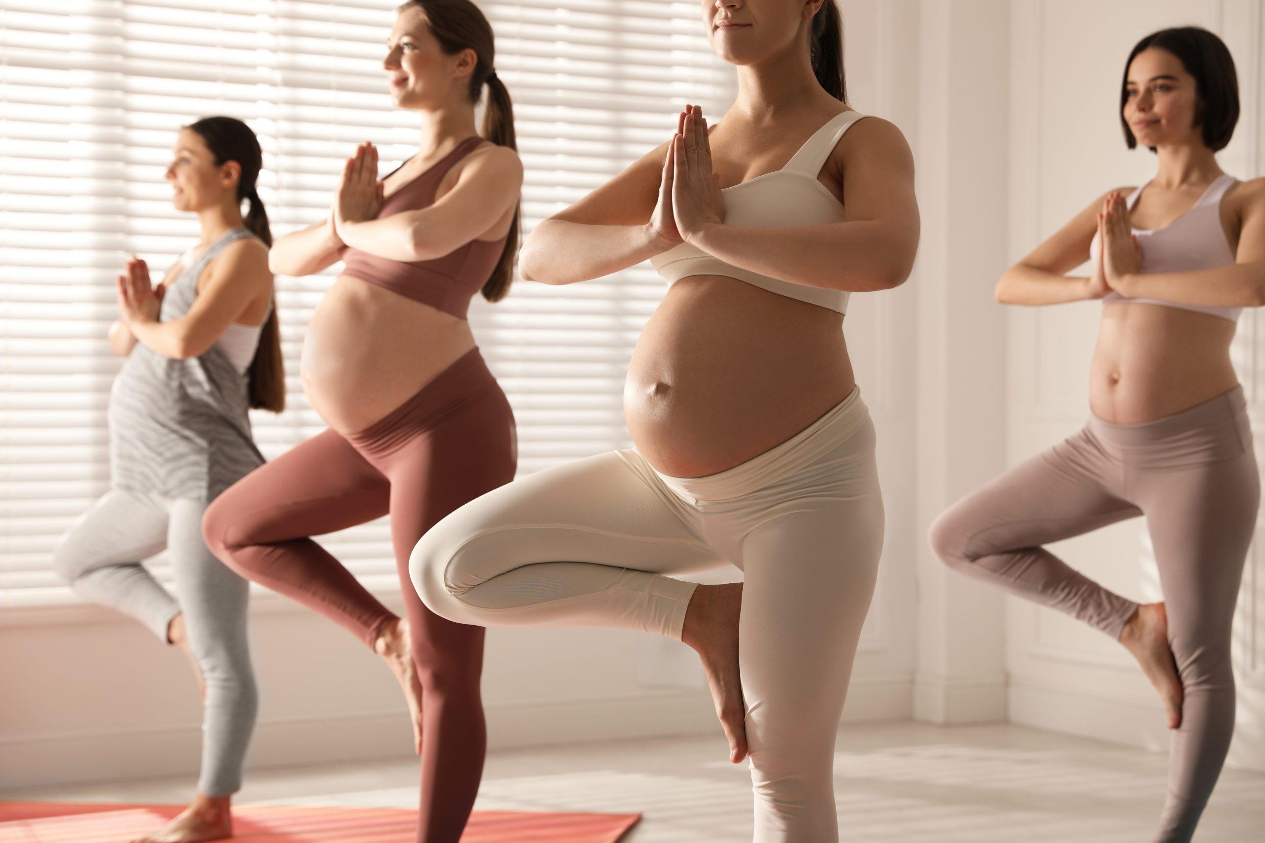 💪 Pre/Postnatal Yoga: Strength- New Time!⁠ ⁠ 💪 Pre/Postnatal